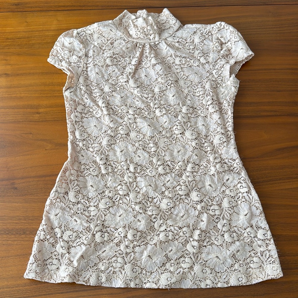 Express tan lace top Small